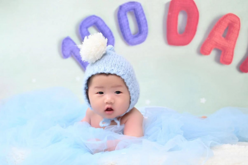 供卵包生男孩公司宝宝多少天算满月